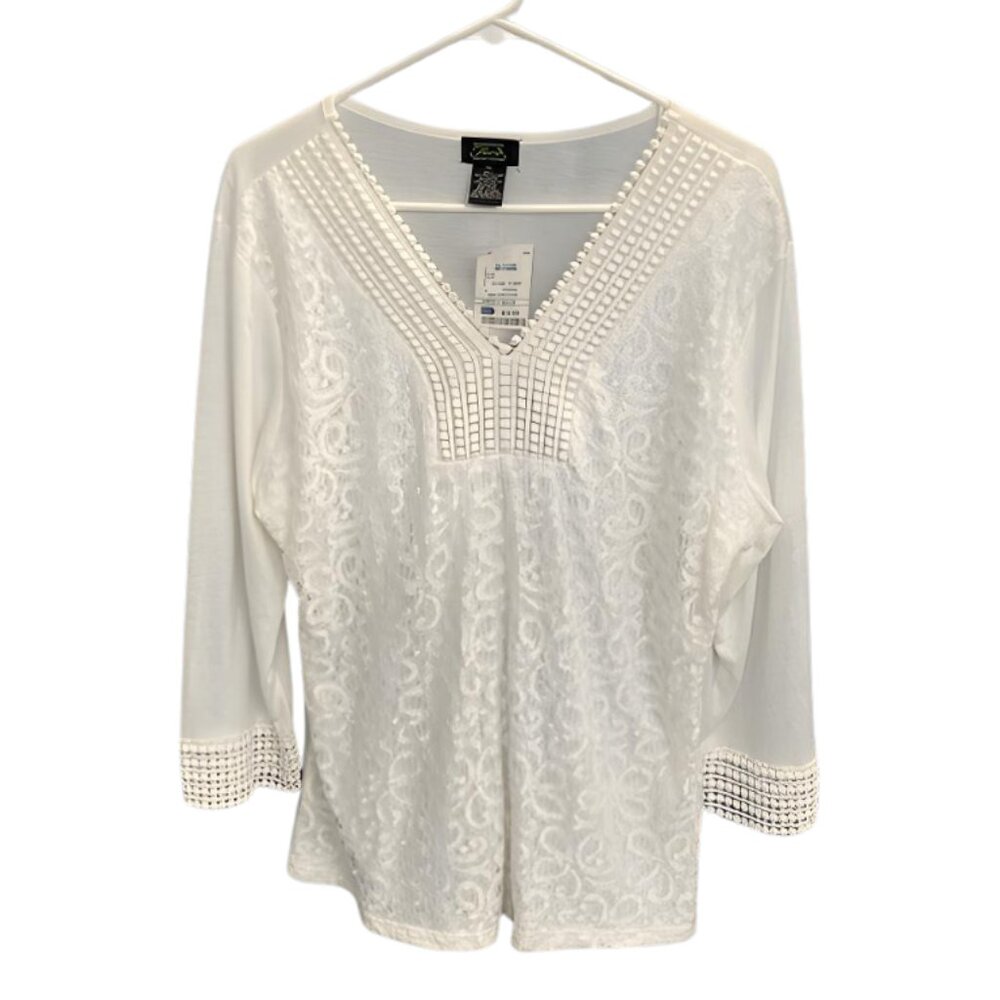 🤍  NWT Shannon Ford New York White 3/4 Sleeve Textured V-Neck Top – Size XL